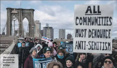  ?? PHOTO: GETTY IMAGES ?? The crowds queued up to cross the bridge