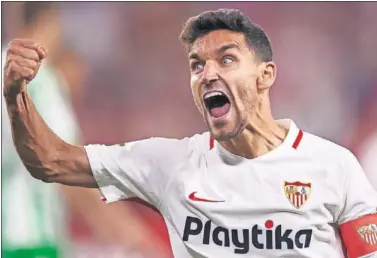  ??  ?? Jesús Navas grita de rabia durante uno de los partidos del Sevilla esta temporada.