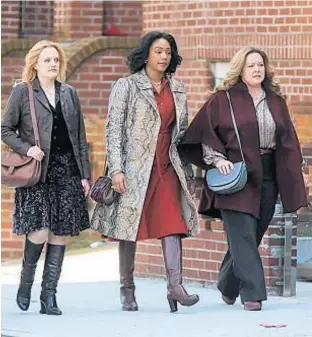  ?? WARNER BROS. ?? Elisabeth Moss, from left, Tiffany Haddish and Melissa McCarthy in “The Kitchen.”