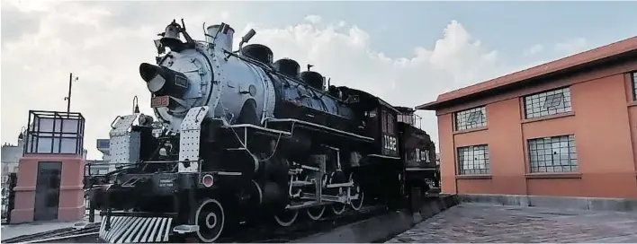  ??  ?? El Museo del Ferrocarri­l “Jesús García Corona”, imponente recinto que es visitado por potosinos y el turismo/CORTESÍA