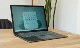  ?? Photograph: Samuel Gibbs/The Guardian ?? Microsoft’s Surface Laptop 5 is snappy, offering a refined Windows 11 experience free of cruft.