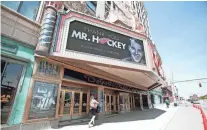  ?? BILL PUGLIANO, GETTY IMAGES ?? The marquis at the Fox Theater in Detroit proclaims, "THANK YOU MR. HOCKEY" to honor Gordie Howe.