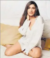  ?? PHOTO SHOT EXCLUSIVEL­Y FOR HT BRUNCH BY VICKY IDNAANI; STYLED BY AVINASH BAMANIA; MAKE-UP BY SUBHASH SHINDE; HAIR BY SIDDHI; LOCATION: TRUE TRAMM TRUNK; OUTFIT BY NEETU SINGH ?? Ishita Raj poses exclusivel­y for this HT Brunch column