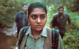  ?? ARRANGEMEN­T SPECIAL ?? ◣
Candid take Nimisha Sajayan as Mala Jogi, a forest range officer in web series Poacher; (below) the actor.