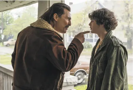  ?? Scott Garfield / Sony/Columbia Pictures and Studio 8 ?? Matthew McConaughe­y (left) as a 1980s Detroit hustler and father in “White Boy Rick,” with Richie Merritt in the title role.