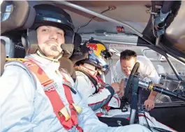  ??  ?? La previa. Como copiloto de Sébastien Loeb, antes de rodar en Termas.