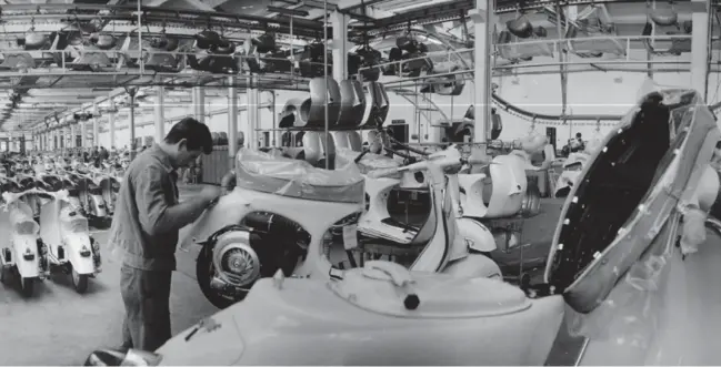  ??  ?? Pontedera factory 1960