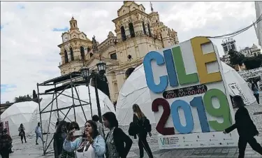  ?? VÍCTOR POCH ?? La catedral de Córdoba, en la plaza San Martín, centro neurálgico de la ciudad