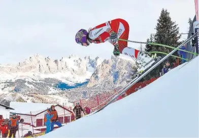  ??  ?? Anna Veith beim Super-G-Start vor einem Jahr in Gröden: Damals kam sie auf Platz 17