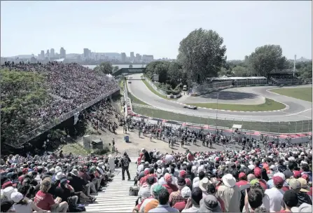  ?? PICTURE: EPA ?? ON TRACK: Mercedes Formula One driver Lewis Hamilton rounds the chicane during last year’s Canadian Grand Prix at the Gilles Villeneuve Circuit in Montreal. He will be aiming to set another record at this circuit on Sunday.