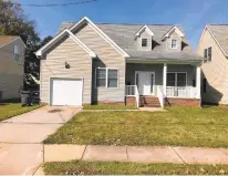  ?? PETER DUJARDIN/STAFF FILE ?? This is the home on 25th Street where two people were shot on April 6, 2015, in what prosecutor­s contend is a massive gang conspiracy case.