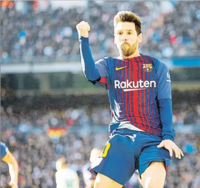  ?? FOTO: J.A. SIRVENT ?? Messi celebra el 0-2 El crack azulgrana advirtió que sería lindo ganar el Clásico para pasar unas felices navidades y cumplió