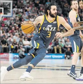  ?? FOTO: EFE ?? Ricky Rubio, base de Utah jazz, en el encuentro frente a los Lakers