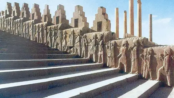  ??  ?? Double Terrace stairway at Persepolis