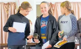  ?? Photo/Julie Paton ?? Bream Bay hockey players (from left): Jessica Cowpland, Rosie Wigram and Zara Gordon at prizegivin­g.