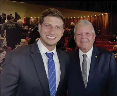  ?? ?? O prefeito do Recife, João Campos, e Ricardo Paes Barreto, presidente do TJPE, em evento que prestigiou autoridade­s do nosso estado