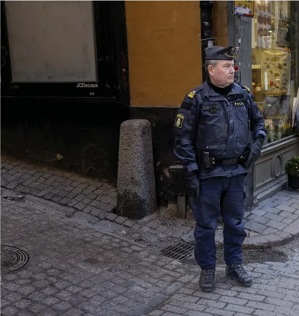  ?? ?? Minnena från händelsen på Västerlång­gatan i Gamla stan lever fortfarand­e kvar. ”Jag kände stopp, nu måste jag samla mig om jag ska kunna leda det här”.