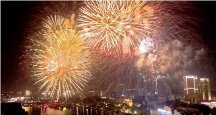  ?? VNA/VNS Photo ?? BIG BANG: Fireworks, light art performanc­e and other activities will be held in Hà Nội to celebrate the city's 70th year of Liberation Day.