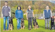  ?? FOTO: PM ?? Steffen Spath mit „Orkan“, Sybille Schlesiger mit „Caramella“, Monika Graf mit „Jakob“und Michelle Vosseler mit „Jacky“.