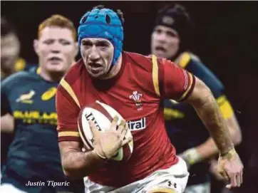  ??  ?? Justin Tipuric