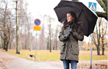  ?? OUTHOUSE MEDIA ?? KAMPEN INTE SLUT ÄN. När 29-åriga Lina Falcken vaknade upp efter en olycka och varken kunde gå eller prata trodde läkarna inte att hon fyra år senare skulle springa maraton.