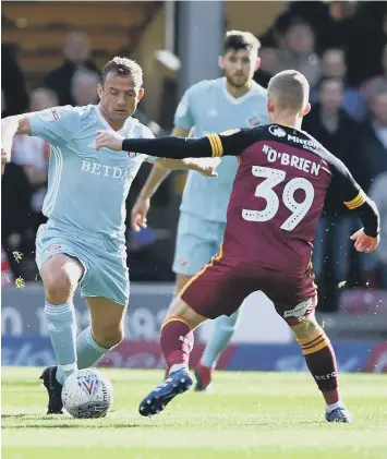  ??  ?? Lee Cattermole in action for Sunderland at Bradford on Saturday.