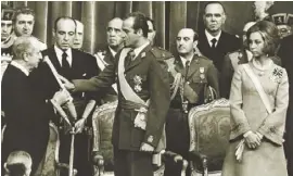  ?? Foto: Archiv ?? König Juan Carlos tritt nach Francos Tod sein Amt an.