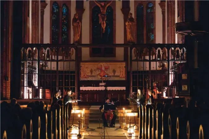  ?? Foto: Anders Lillebo/kirkemusik­kfestivale­n ?? ⮉ Eivind Buenes nye verk ble urfremført i Uranienbor­g kirke i helgen.