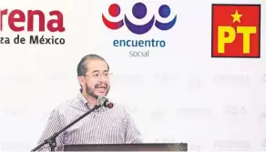  ??  ?? El presidente nacional del PES, Hugo Éric Flores, dijo que López Obrador les ofreció el apoyo legal, a través de los abogados de Morena, ante el Instituto Nacional Electoral.