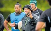  ?? PHOTO / PAUL TAYLOR ?? agpies head coach Mark Ozich will be hoping his side expose Wellington’s weaknesses on Sunday.