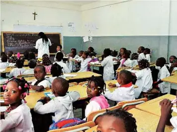  ?? VIGAS DA PURIFICAÇÃ­O ?? Devido à falta de docentes a comuna do Cuale tem mais de duas mil crianças fora do sistema de ensino primário