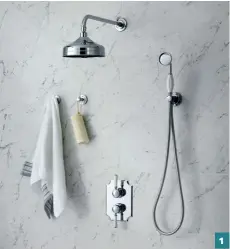  ??  ?? 1.Pomme de douche d’inspiratio­n rétro à fixation murale, finition chrome poli. Ø 20,3 cm, Stafforshi­re 41. 660 € en finition chromée. VICTORIA+ALBERT.