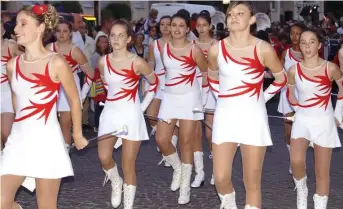  ??  ?? Des spectacles gratuits, une ambiance familiale et chaleureus­e, un programme varié, tous les ingrédient­s sont réunis pour que la Saint-Benoît soit une belle fête.