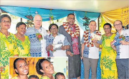  ?? Picture: FIJI GOVERNMENT ?? Assistant Minister of Finance Esrom Immanu’el with World Bank delegates and women of Qarasarau Village.
