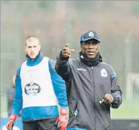  ?? FOTO: EFE ?? Seedorf se ha hecho cargo del Deportivo con la intención de lograr la permanenci­a