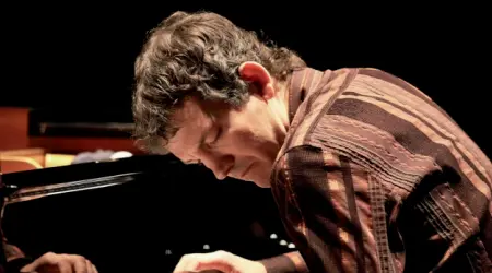  ??  ?? Lo show
Brad Mehldau, il compositor­e di Jacksonvil­le stasera si esibirà al teatro Ristori di Verona