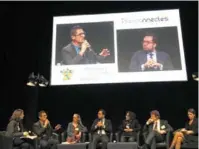  ??  ?? Francky Trichet et Mounir Mahjoubi, secrétaire d’État au Numérique, au forum « La République des territoire­s innovants », le 6 décembre 2017 à Lyon.