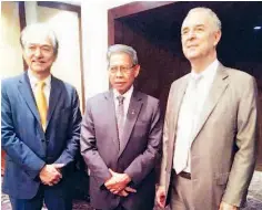  ??  ?? Mustapa with Dr Robert Yap (left) co-chairman of Malaysia-Singapore Business Council (MSBC) and Francois Guibert (right , chairman of EU-Asean Business Council (EUABC). —Bernama photo