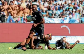  ?? PHOTOSPORT ?? Vilimoni Koroi and the New Zealand sevens team were knocked out by the USA in Las Vegas.