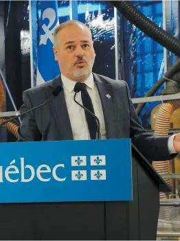  ?? PHOTO DIANE TREMBLAY ?? Le ministre Jonatan Julien a annoncé une subvention de 4 M$ au Consortium de recherche minérale (COREM).