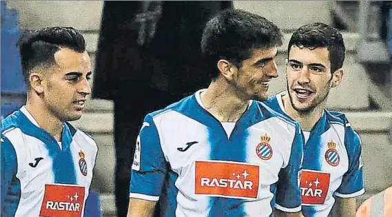  ?? FOTO: PUNTÍ ?? Jurado, Gerard y Aarón, en un partido de la pasada Liga Sin los dos primeros, sobre todo el ‘pichichi’, el Espanyol pierde mucha pólvora. De ahí que sea urgente la llegada de un ‘killer’