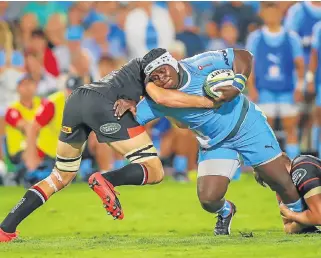  ?? Gallo Images ?? Charging bull: Prop Trevor Nyakane shows the kind of determinat­ion the Bulls missed last week. He will make a timely return when the Bulls take on the Sharks at the weekend. /