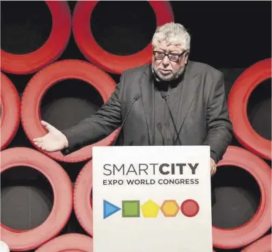  ?? Ferran Nadeu ?? Antonio Balmón, vicepresid­ent executiu de l’AMB, ahir a l’Smart City Expo World Congress, a l’Hospitalet.