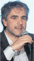  ?? FOTO: DPA ?? Deniz Yücel ist frei. Seine Gesprächsp­artner gelten in der Türkei jetzt aber als mögliche Staatsfein­de.