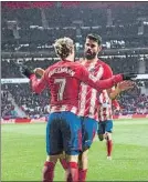  ?? FOTO: EFE ?? Griezmann y Costa en el ataque