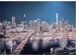  ??  ?? Der Turm (rechte Bildhälfte) soll künftig auch die Skyline der australisc­hen Großstadt prägen.
