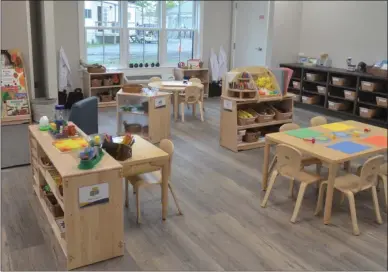  ?? LAUREN HALLIGAN - MEDIANEWS GROUP ?? Children’s rooms are filled with toys at Faith’s House, a new child care center serving the backstretc­h community at Saratoga Race Course.