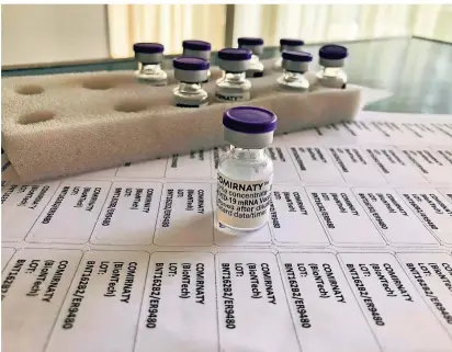  ?? FOTO: KATHRIN KELLERMANN ?? Der Impfstoff ist bei den Hausärzten in Wermelskir­chen angekommen, die Impfungen starten am heutigen Mittwoch.