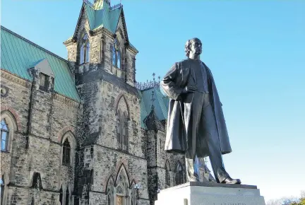  ?? OXANA SAWKA ?? You can mark the 175th birthday on Sunday of Sir Wilfrid Laurier by stopping by his statue on the southeast corner of Parliament Hill.