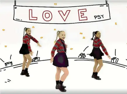  ?? PHOTO: SIMON O’CONNOR/STUFF ?? Former Taranaki girl Briannah Whakatau, far right, makes a brief appearance in the music video for Psy’s song Love.